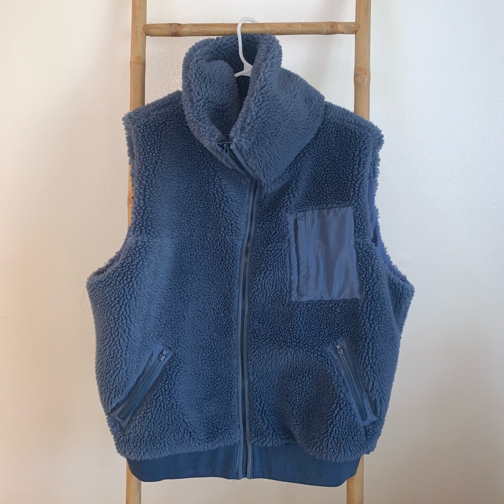 Blue teddy vest with large collar